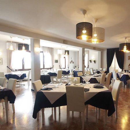 Hotel Ristorante Sensole Sulzano Luaran gambar