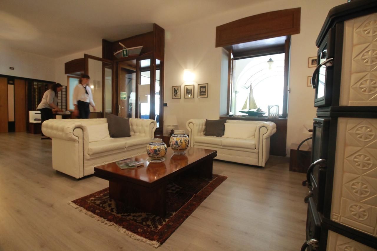 Hotel Ristorante Sensole Sulzano Luaran gambar