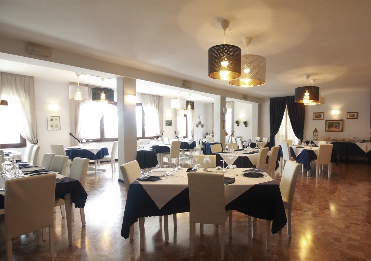 Hotel Ristorante Sensole Sulzano Luaran gambar